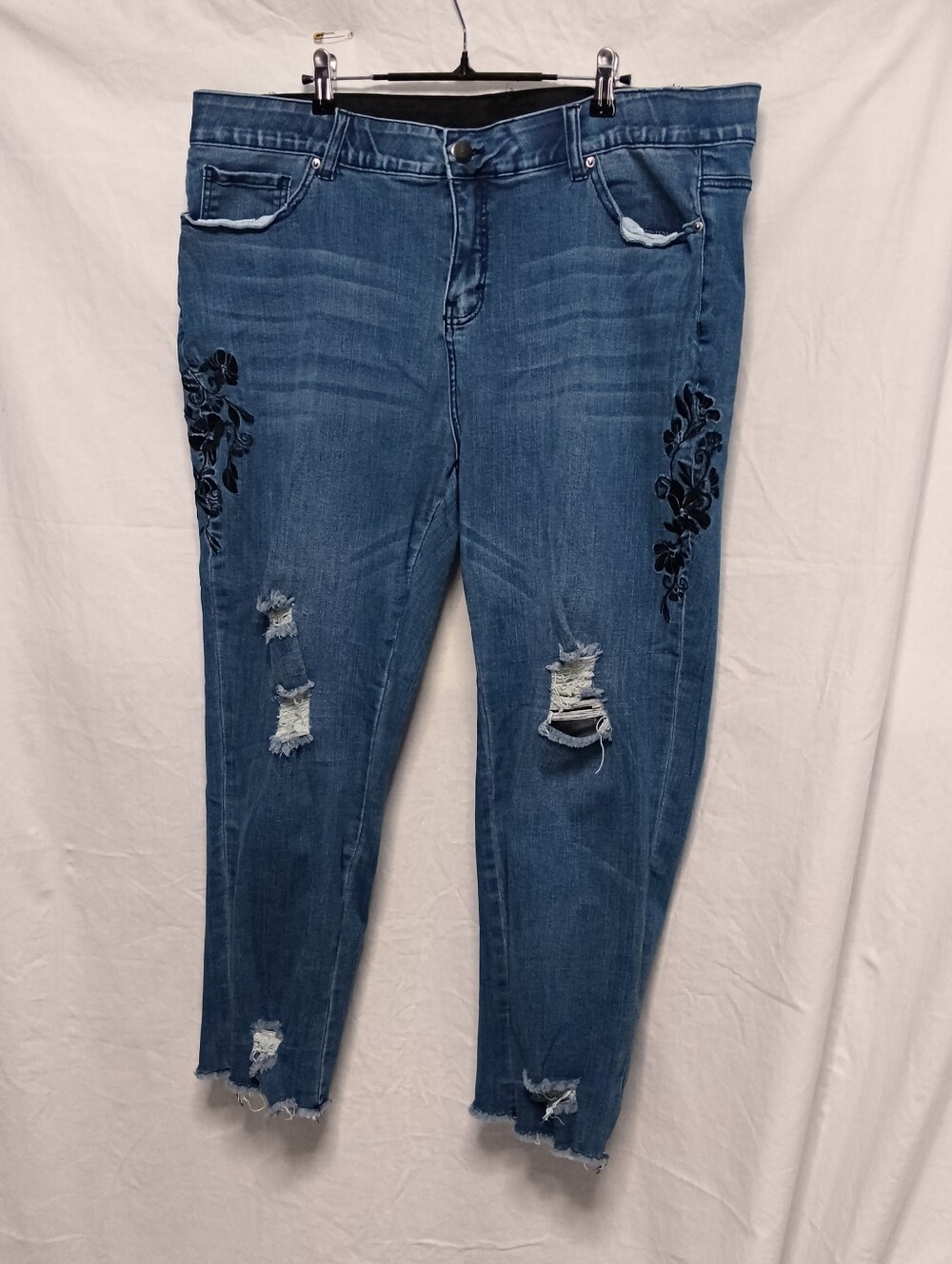 Avenue Blue Distressed Ankle Jeans with Black Floral Velvet Embroidery Size 22